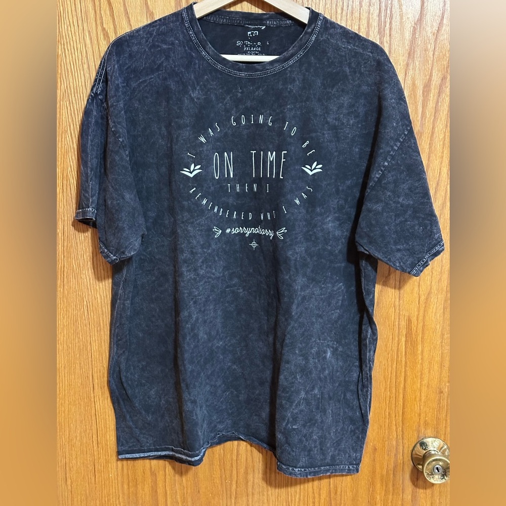 Black Graphic sassy saying‎  women’s tshirt sz XXL be on time (AB)